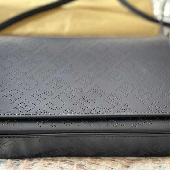 Navy logo perforated pre-loved Burberry crossbody - Picture 3 of 6